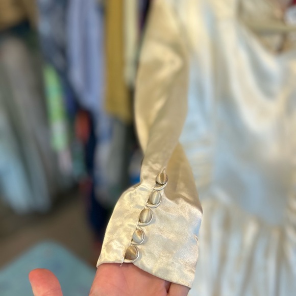 Antique 1930s Wedding Gown - Picture 7 of 17